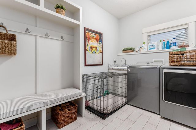 35 E Pawnee Drive, Powell, OH 43065