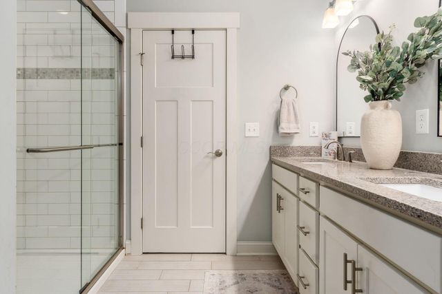 35 E Pawnee Drive, Powell, OH 43065