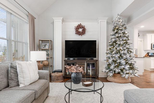 35 E Pawnee Drive, Powell, OH 43065