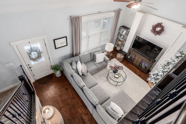 35 E Pawnee Drive, Powell, OH 43065