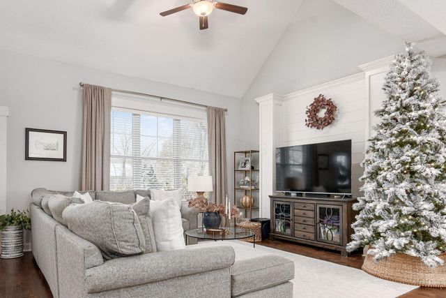 35 E Pawnee Drive, Powell, OH 43065