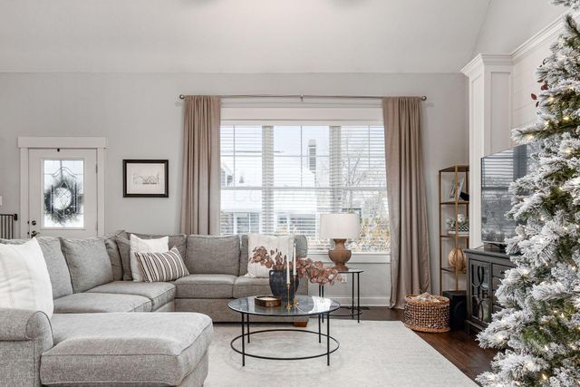 35 E Pawnee Drive, Powell, OH 43065