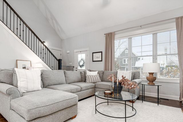 35 E Pawnee Drive, Powell, OH 43065