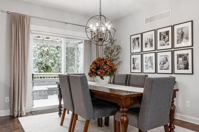 35 E Pawnee Drive, Powell, OH 43065