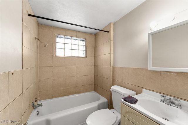 6700 Gertrude Avenue, Cleveland, OH 44105