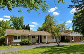34281 W Thornbrook Drive, Farmington, MI 48335