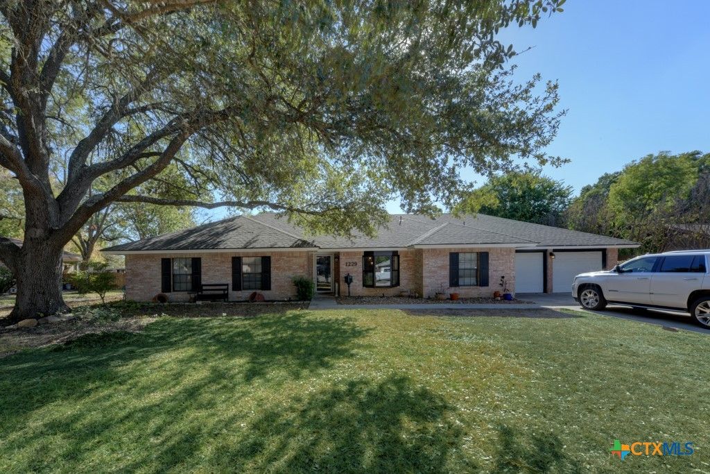 1229 Rapids Road, New Braunfels, TX 78130