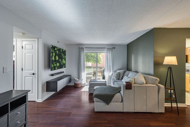 7025 Heritage Circle 1B, Orland Park, IL 60462