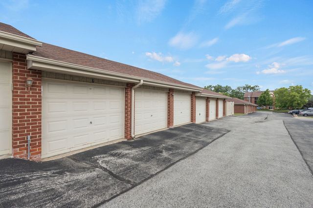 7025 Heritage Circle 1B, Orland Park, IL 60462