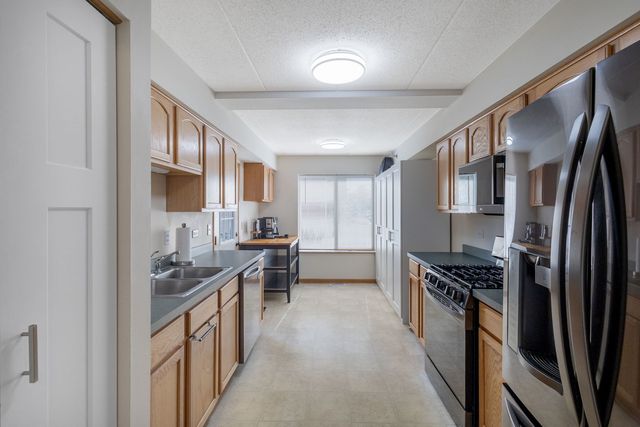 7025 Heritage Circle 1B, Orland Park, IL 60462