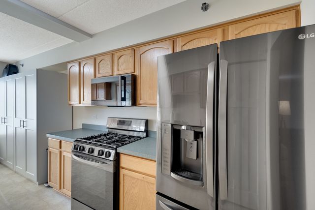 7025 Heritage Circle 1B, Orland Park, IL 60462