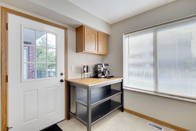 7025 Heritage Circle 1B, Orland Park, IL 60462