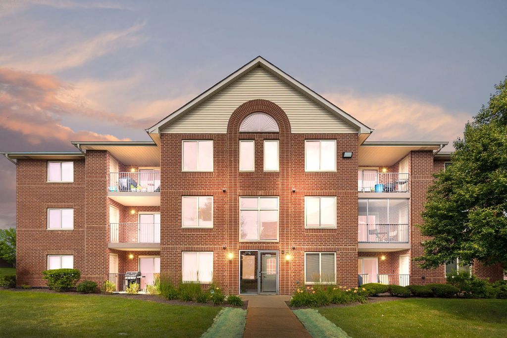 7025 Heritage Circle 1B, Orland Park, IL 60462