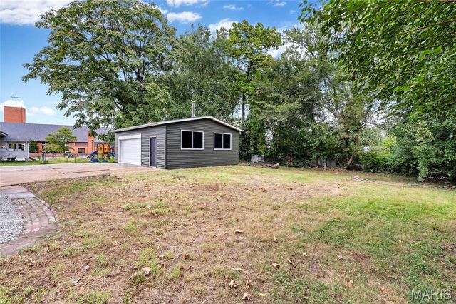 9119 Shelley Avenue, Overland, MO 63114