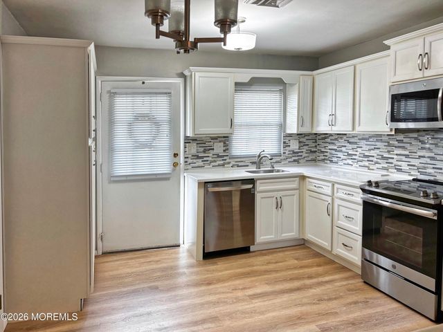 801D Balmoral Court, Lakewood, NJ 08701