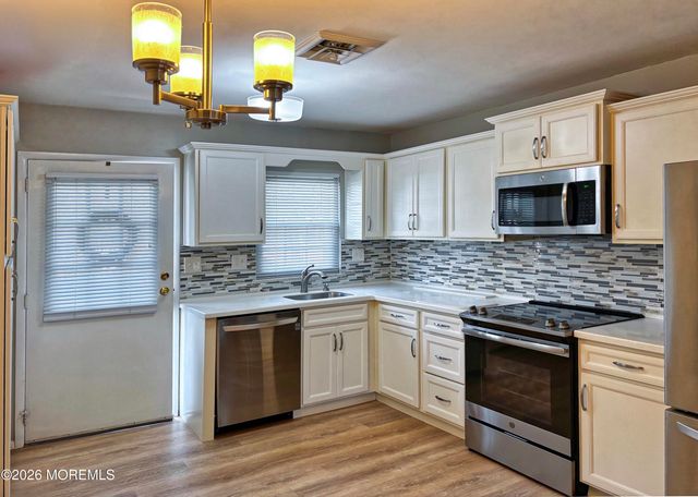 801D Balmoral Court, Lakewood, NJ 08701
