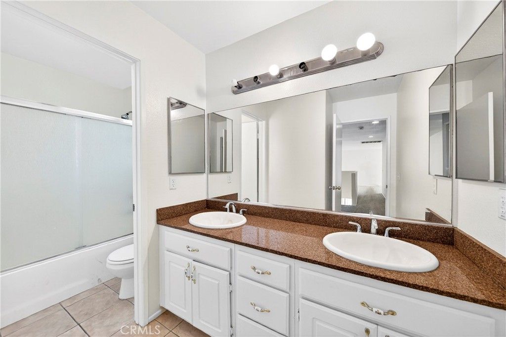 Image 27 of property listing at 13689 Buena Vista, Hesperia, CA 92344