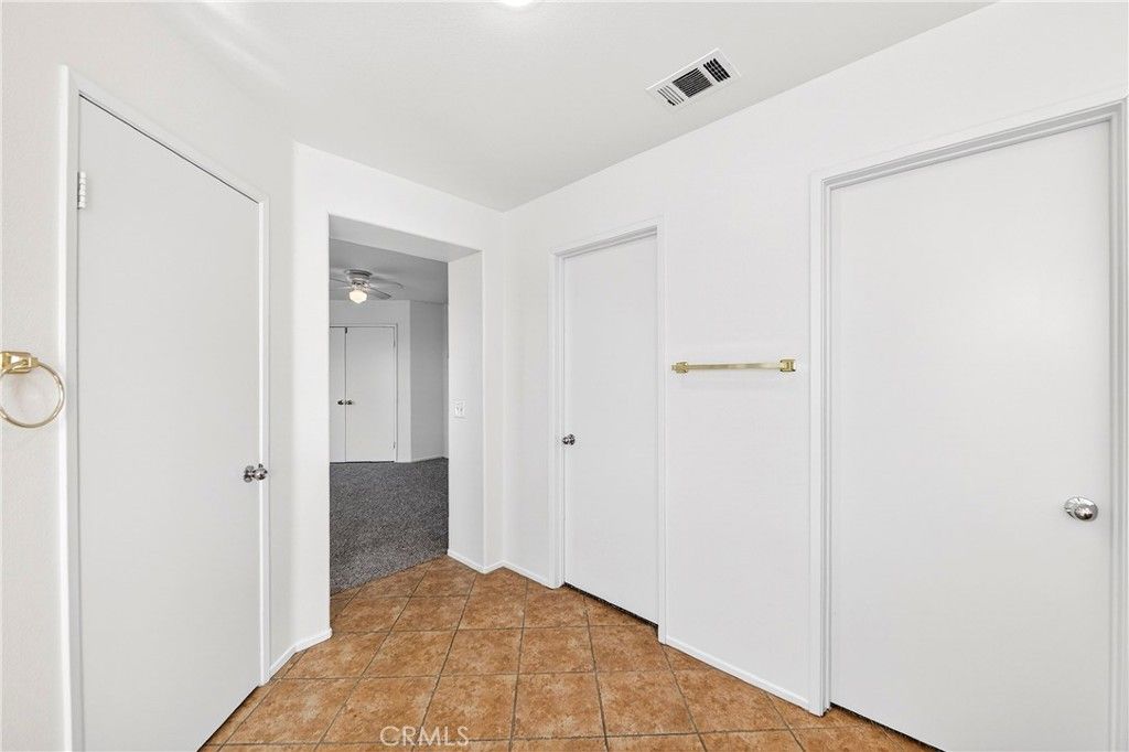 Image 40 of property listing at 13689 Buena Vista, Hesperia, CA 92344