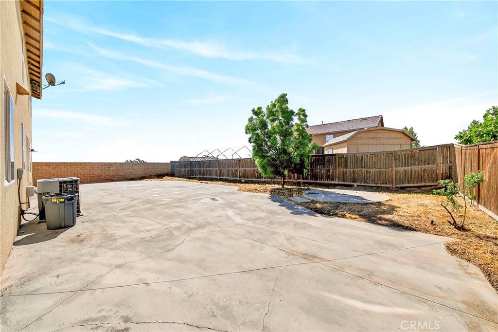 Image 47 of property listing at 13689 Buena Vista, Hesperia, CA 92344
