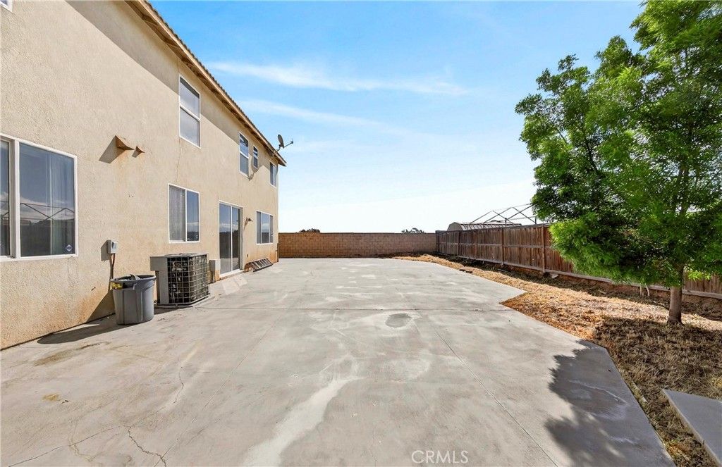 Image 48 of property listing at 13689 Buena Vista, Hesperia, CA 92344