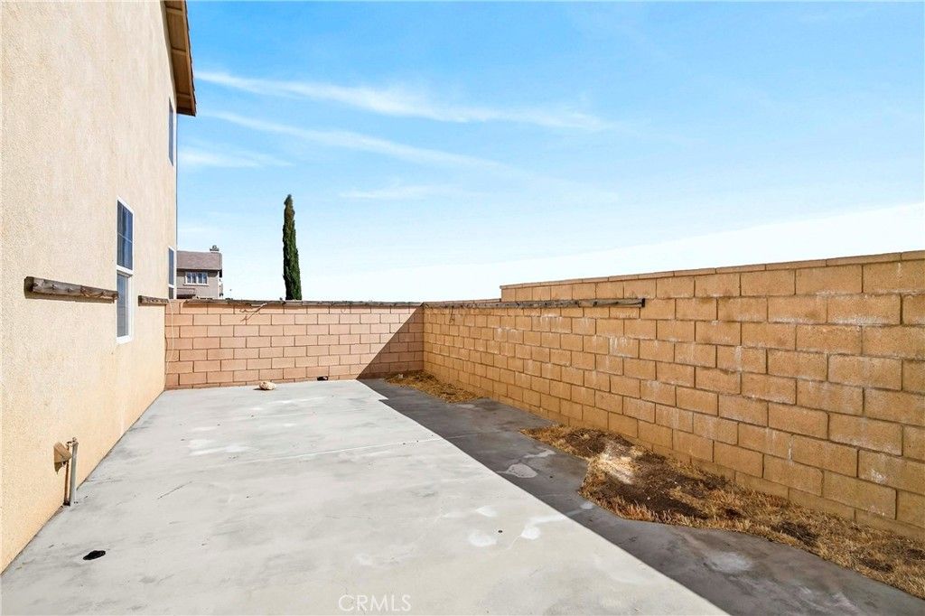 Image 51 of property listing at 13689 Buena Vista, Hesperia, CA 92344