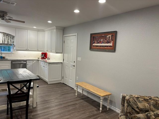 514 Ravenwood Drive, Athens, TX 75751