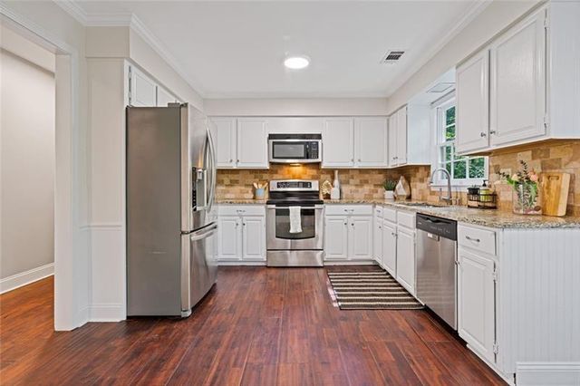 3752 Frederica Road NW, Berkeley Lake, GA 30096