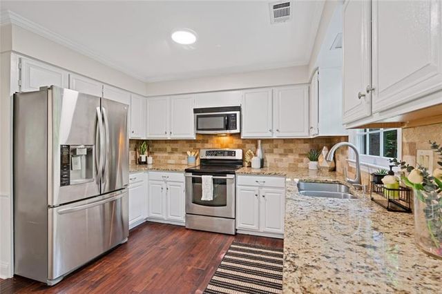 3752 Frederica Road NW, Berkeley Lake, GA 30096
