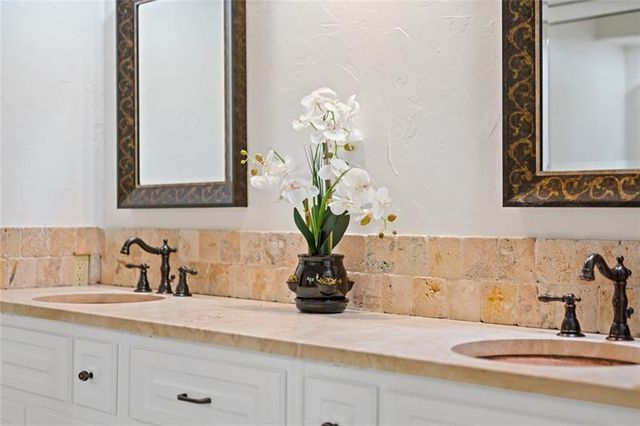 3752 Frederica Road NW, Berkeley Lake, GA 30096