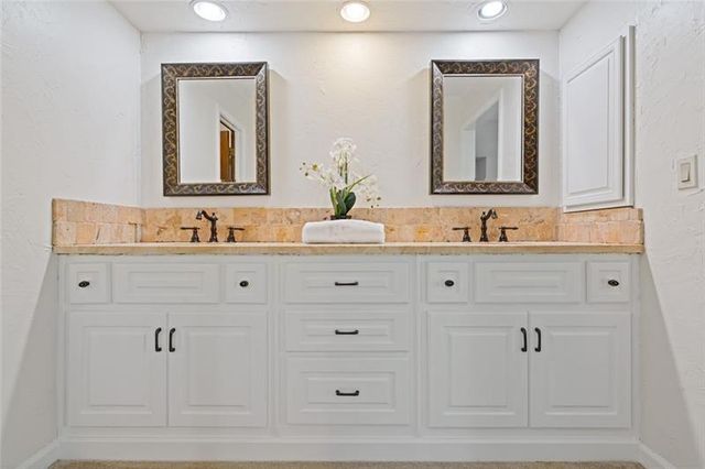3752 Frederica Road NW, Berkeley Lake, GA 30096