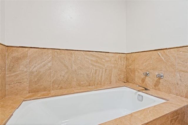 3752 Frederica Road NW, Berkeley Lake, GA 30096