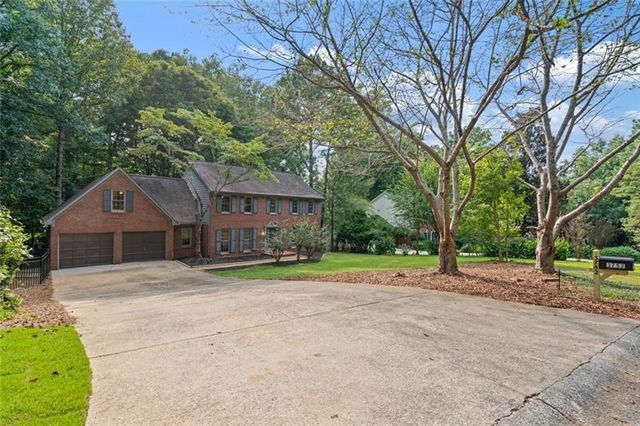 3752 Frederica Road NW, Berkeley Lake, GA 30096