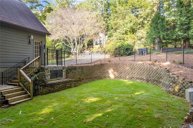 3752 Frederica Road NW, Berkeley Lake, GA 30096