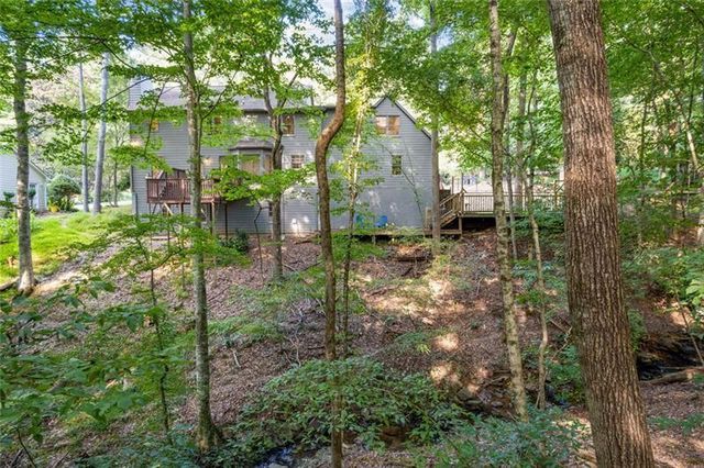 3752 Frederica Road NW, Berkeley Lake, GA 30096