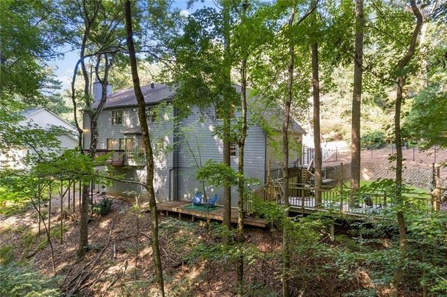 3752 Frederica Road NW, Berkeley Lake, GA 30096