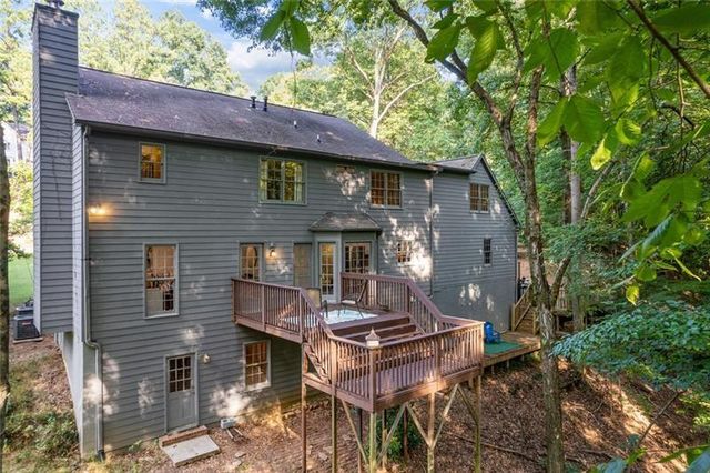 3752 Frederica Road NW, Berkeley Lake, GA 30096