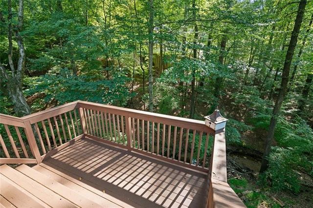 3752 Frederica Road NW, Berkeley Lake, GA 30096