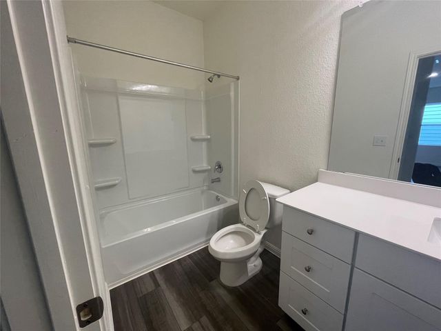501 Redfish LN, Hutto, TX 78634