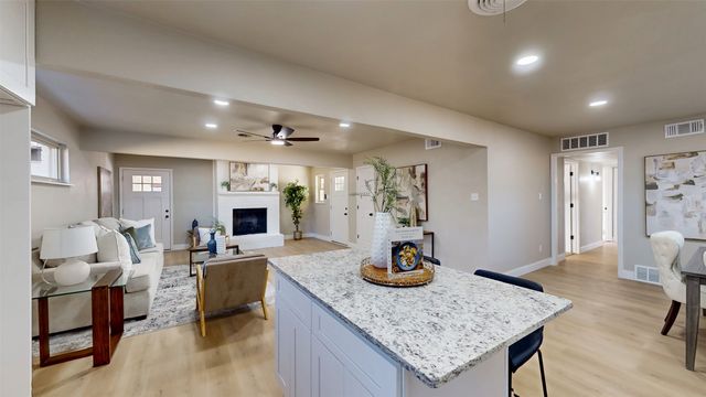 5009 Roxie Street, Haltom City, TX 76117