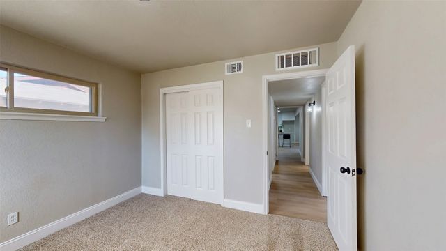 5009 Roxie Street, Haltom City, TX 76117