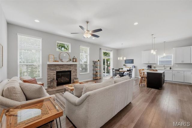 411 Knothole Lane, Wentzville, MO 63385