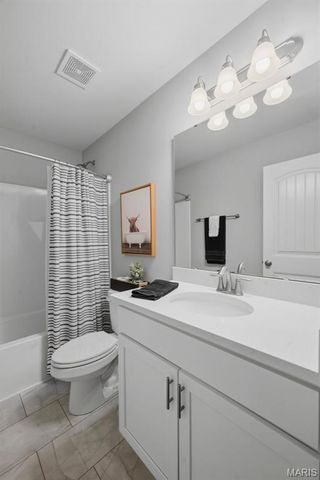 411 Knothole Lane, Wentzville, MO 63385