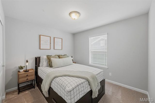 411 Knothole Lane, Wentzville, MO 63385