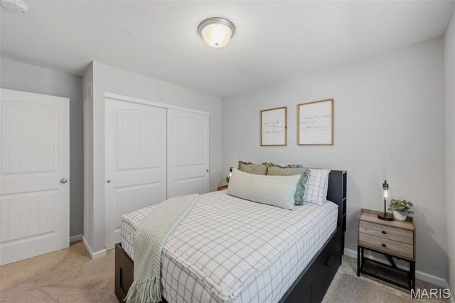 411 Knothole Lane, Wentzville, MO 63385