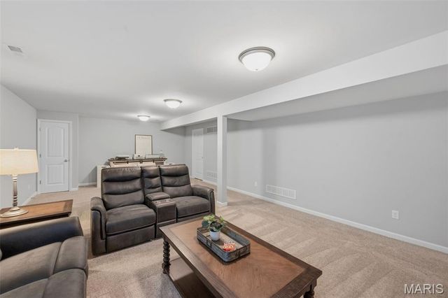411 Knothole Lane, Wentzville, MO 63385