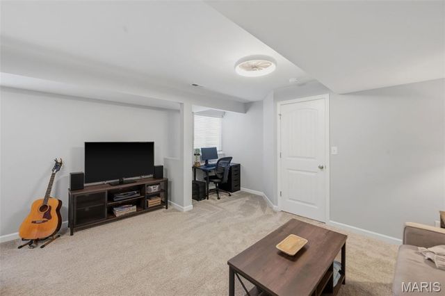 411 Knothole Lane, Wentzville, MO 63385