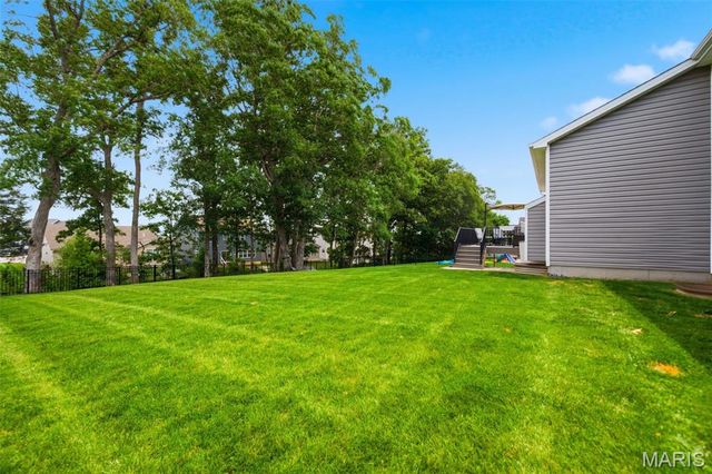 411 Knothole Lane, Wentzville, MO 63385