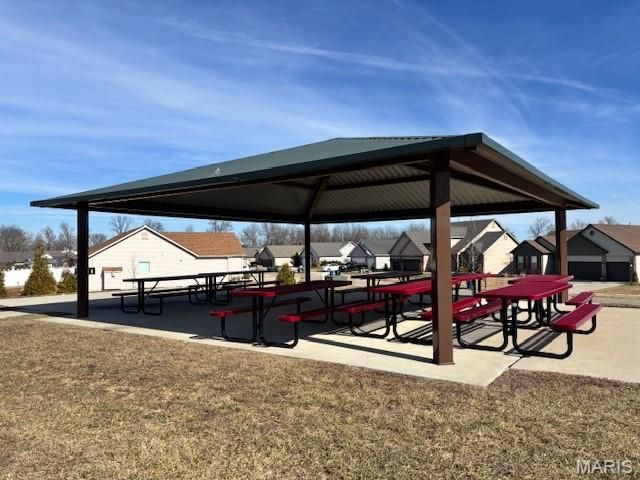 411 Knothole Lane, Wentzville, MO 63385
