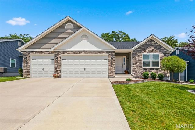 411 Knothole Lane, Wentzville, MO 63385