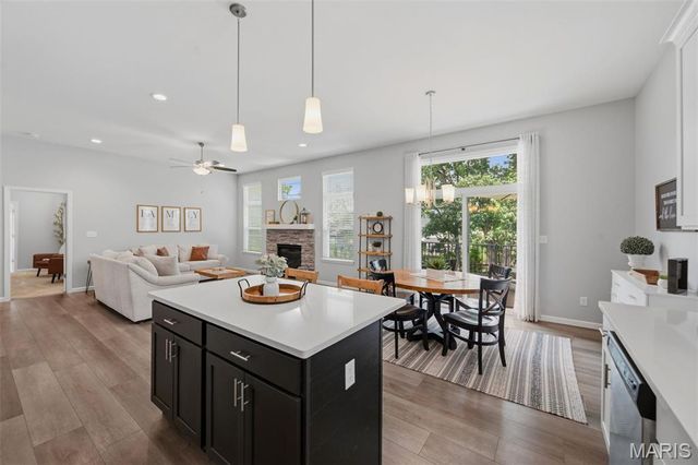 411 Knothole Lane, Wentzville, MO 63385